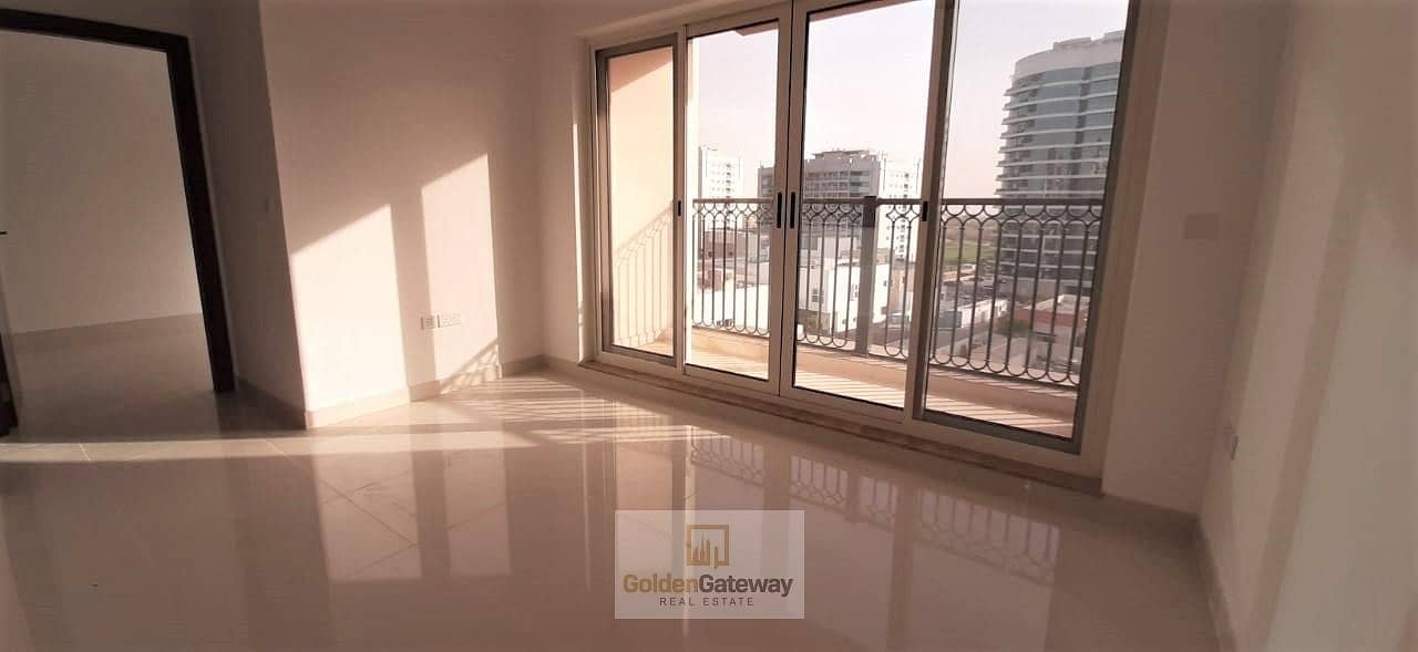 6  Brand New 1 Bed with Balcony