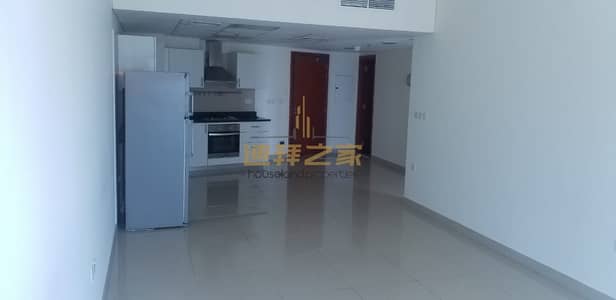 Huge and Spacious 1BHK with Balcony Near to Metro Huge and Spacious 1BHK with Balcony Near to Metro