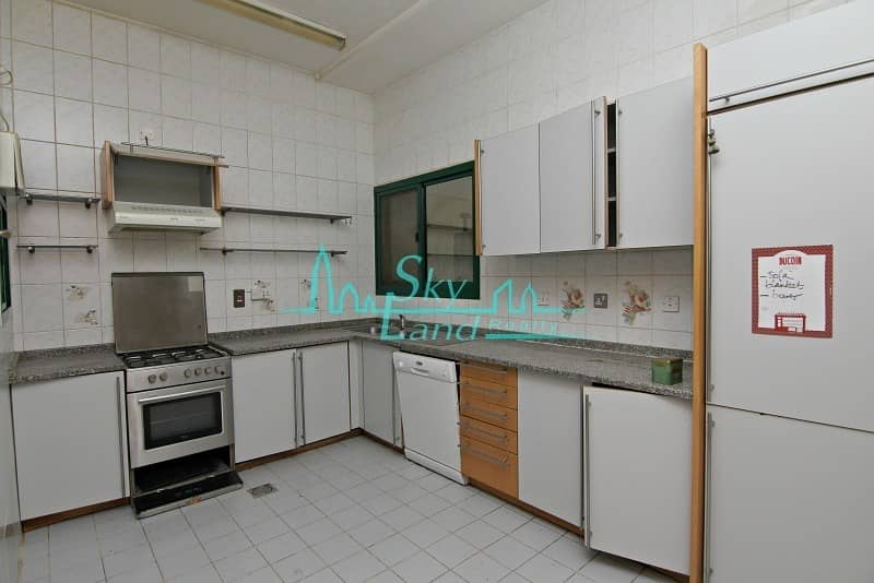 4 Spacious 3 bed with shared pool in Umm Suqeim 2