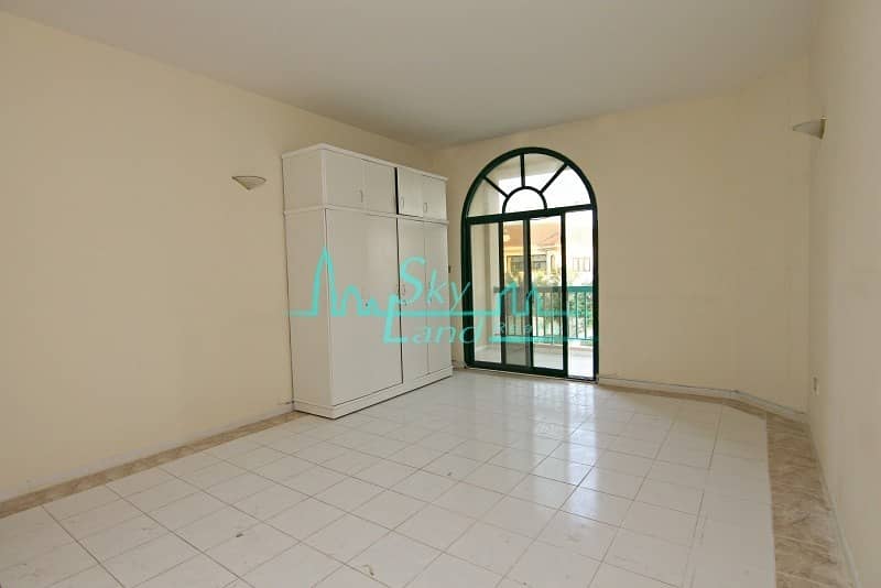8 Spacious 3 bed with shared pool in Umm Suqeim 2