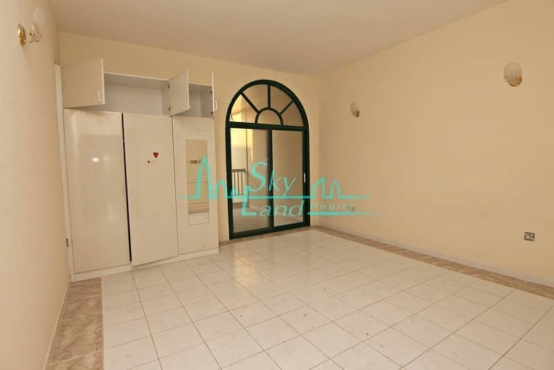 10 Spacious 3 bed with shared pool in Umm Suqeim 2