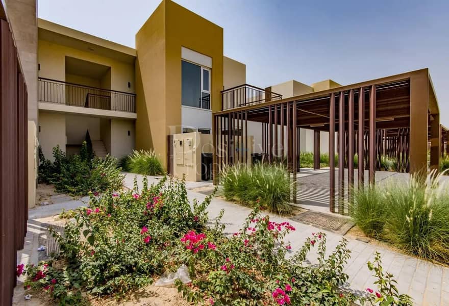 Good Location | Bright & Spacious | Maintenance 1 year Good Location | Bright & Spacious | Maintenance 1 year