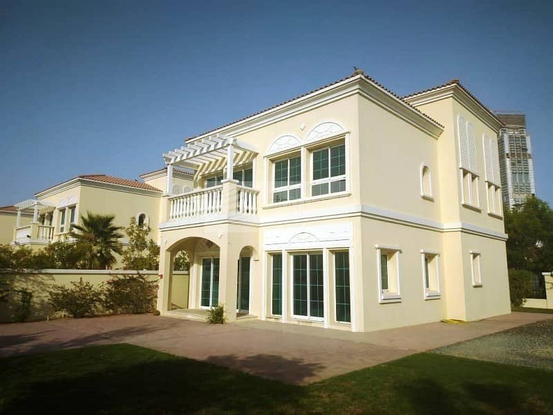 Amazing Arabic Style 2BR+M Villa with Huge Balcony