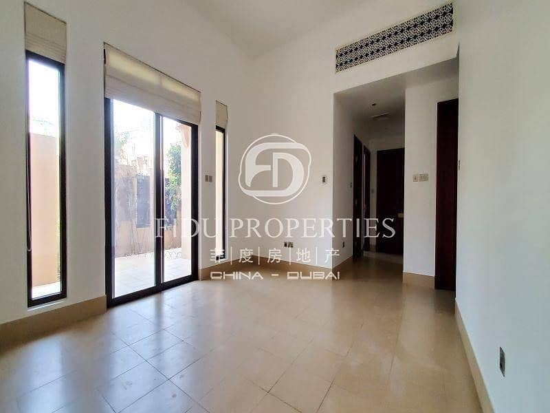 Beautiful 1 Bedroom with Huge Garden in Kamoon