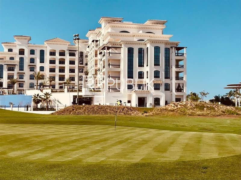 Stunning Deal 3 Bed plus Maid w/ Golf and Sea View
