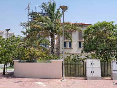 Great Location| Large Plot| Landscaped Great Location| Large Plot| Landscaped