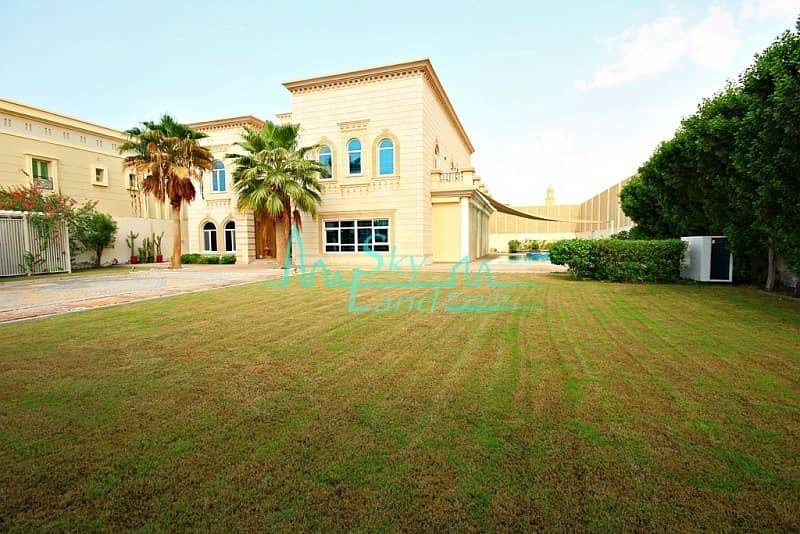 Beautiful 5 Bed Villa With Private Pool And Garden