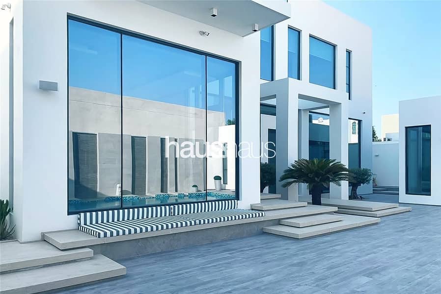 The best villa in Umm Suqeim - Book viewing today The best villa in Umm Suqeim - Book viewing today