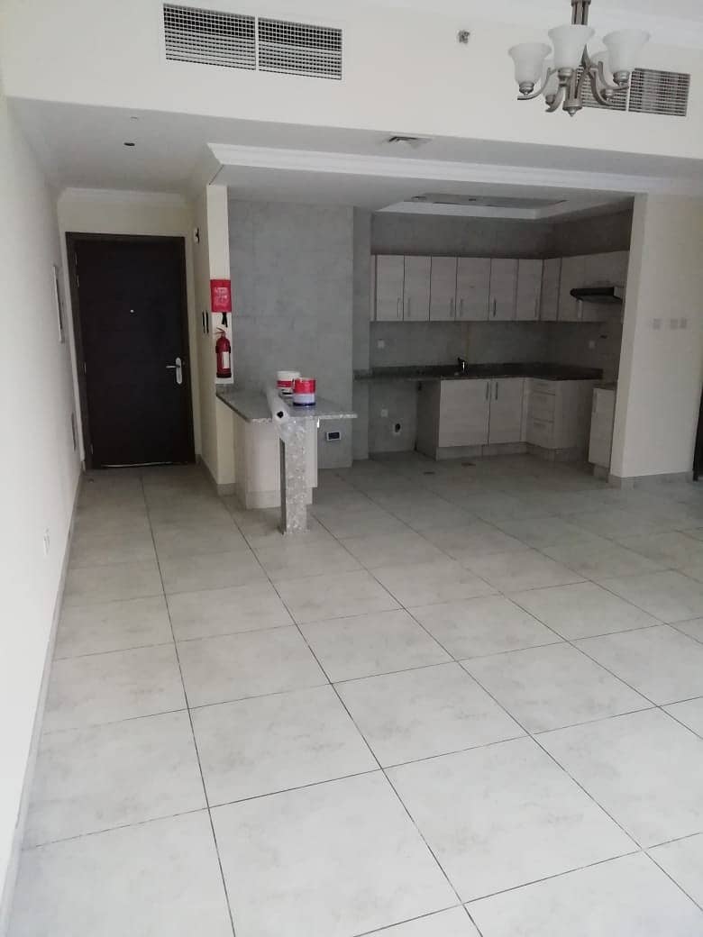 FULL FACILITIES BUILDING TWO BEDROOM WITH BALCONY RENT IN PHASE 2  -03