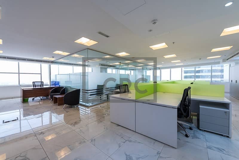 Big Office with High-end Furniture|Partitions|Fit-out