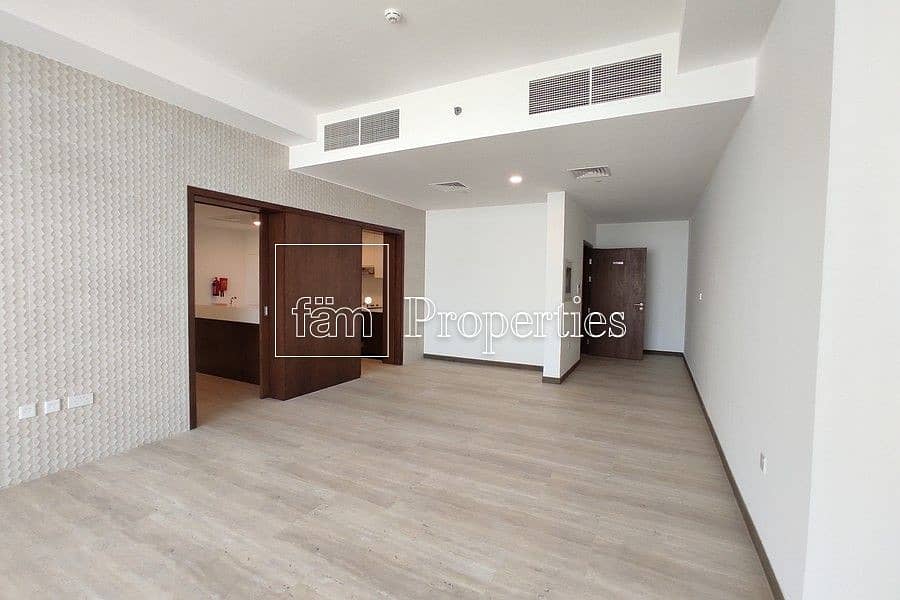 Luxury Brand New | 2 BR Simplex | Vacant