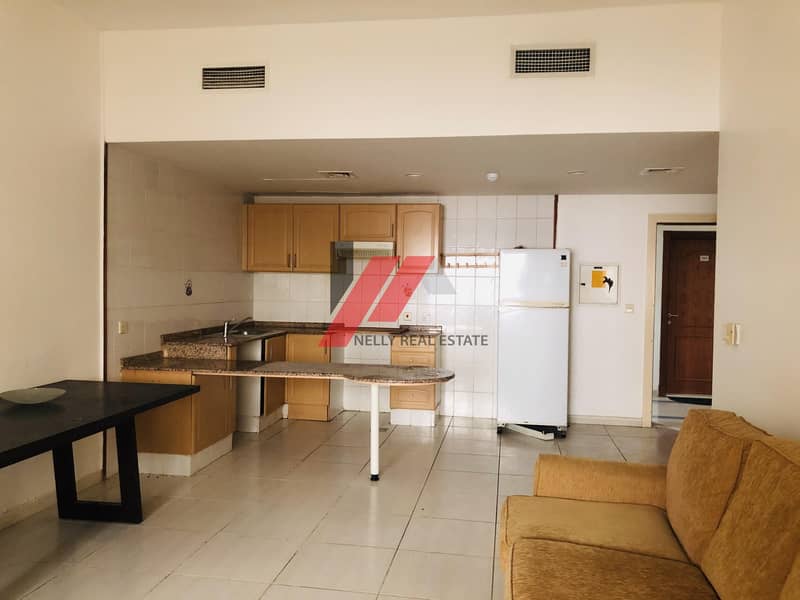 1 MIN WALKING DISTANCE FROM METRO 1 BHK WITH GYM/POOL ONLY 46K