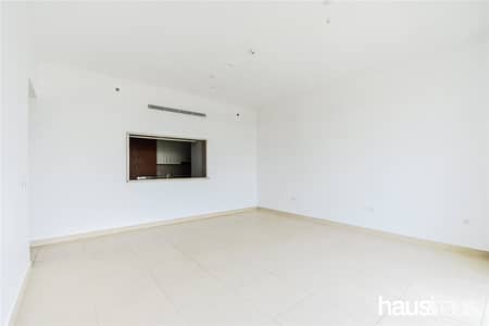 Bright Unit | Cheques Negotiable | Large Terrace Bright Unit | Cheques Negotiable | Large Terrace