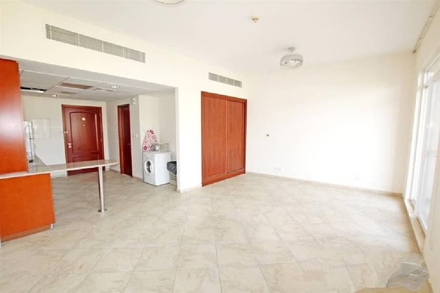 Hot Deal | Large Studio | in Sherlock Circus Hot Deal | Large Studio | in Sherlock Circus