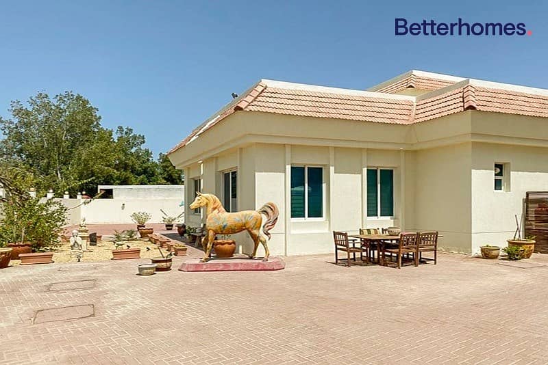 Independent Villa /15000 Plot /Beautiful family home