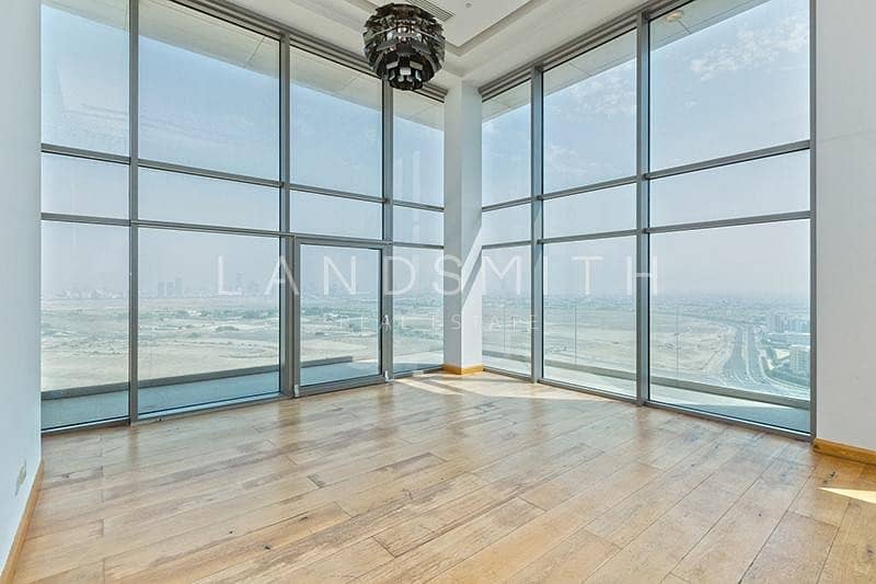2 Modern and Beautiful 1BR Penthouse in Two Towers A