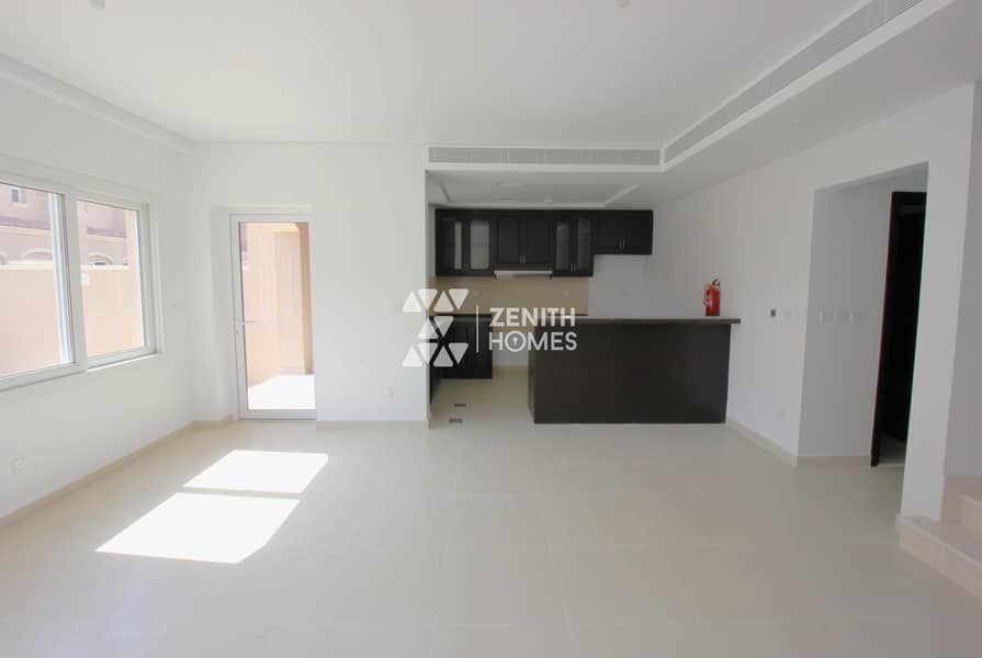 Handed Over Unit Near Pool & Park Handed Over Unit Near Pool & Park