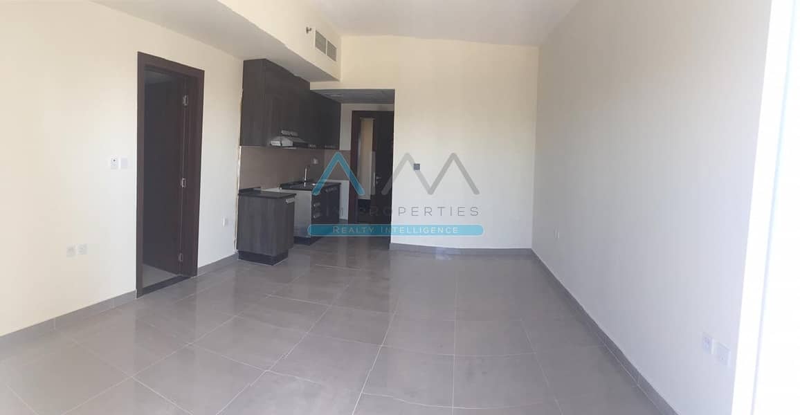 4 Bright 1BHK with closed kitchen | Majan