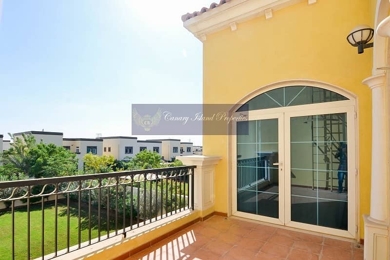 Three Bed + Maid's Villa in Jumeirah Park Three Bed + Maid's Villa in Jumeirah Park