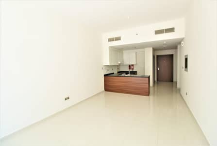 CORNER - AMPLE LIGHT - BALCONY WITH GOLF VIEW CORNER - AMPLE LIGHT - BALCONY WITH GOLF VIEW