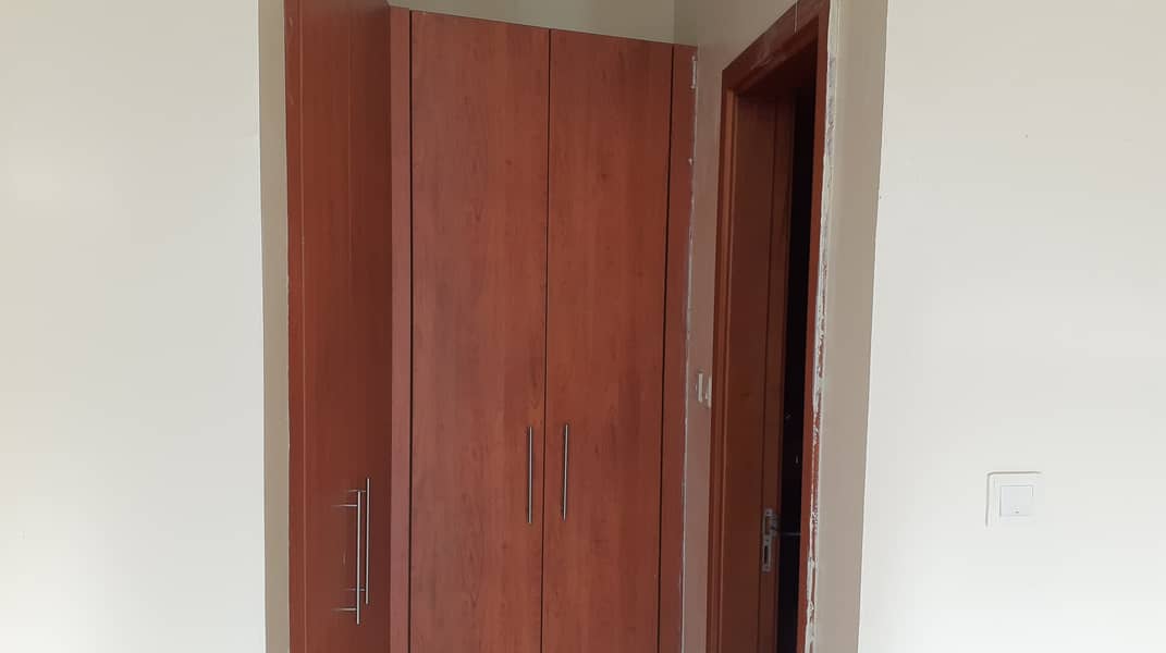investor deal Rented 2 Bedroom Apartment for sale with Parking