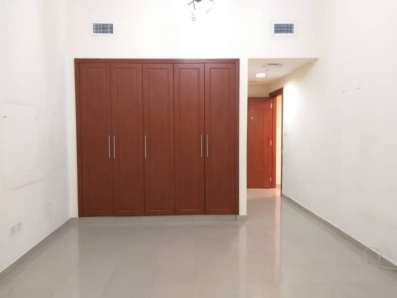 Chiller Free 60 Days Free 1050sqft Luxurious 1bhk With Balcony All Facilities Available Rent Only 40k