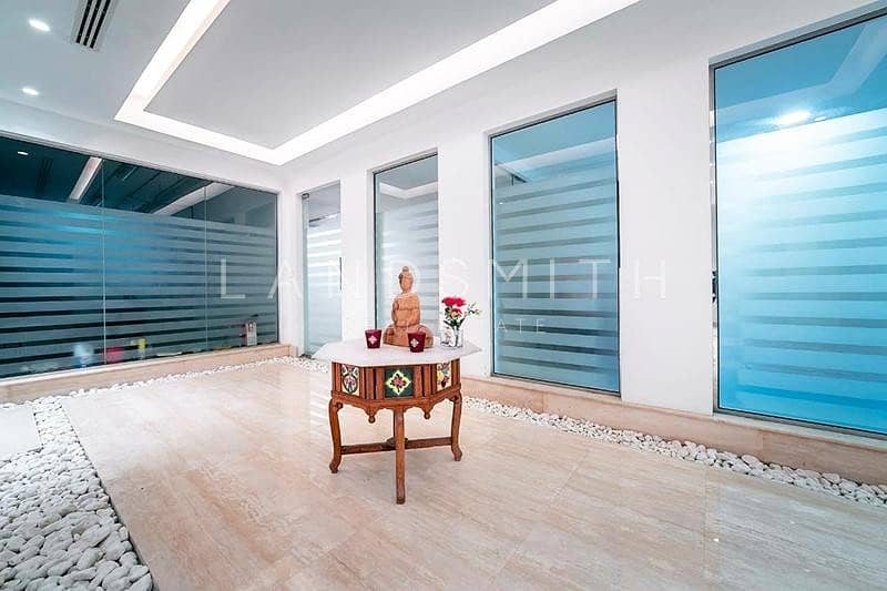14 Exclusive Luxurious 5BR Villa in Emirates Hills