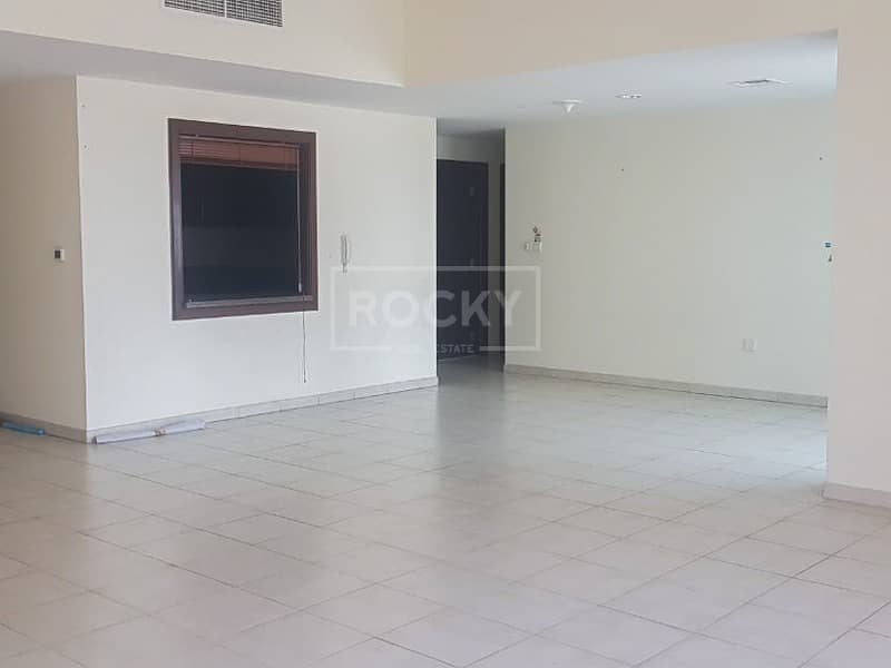 Sea View | Spacious | 3 Bed plus Maids | Business Bay