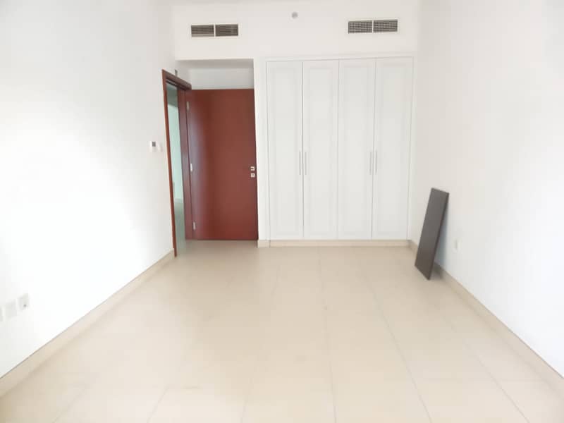 30 Days Free +No commission_ 12 Cheques offer, like a brand a new good condition 1bhk with huge hall and wardrobes,balcony,spacious and fabulous closed kitchen, 1baths,gym pool parking free. . . 30 Days Free +No commission_ 12 Cheques offer, like a brand a new good condition 1bhk with huge hall and wardrobes,balcony,spacious and fabulous closed kitchen, 1baths,gym pool parking free. . .