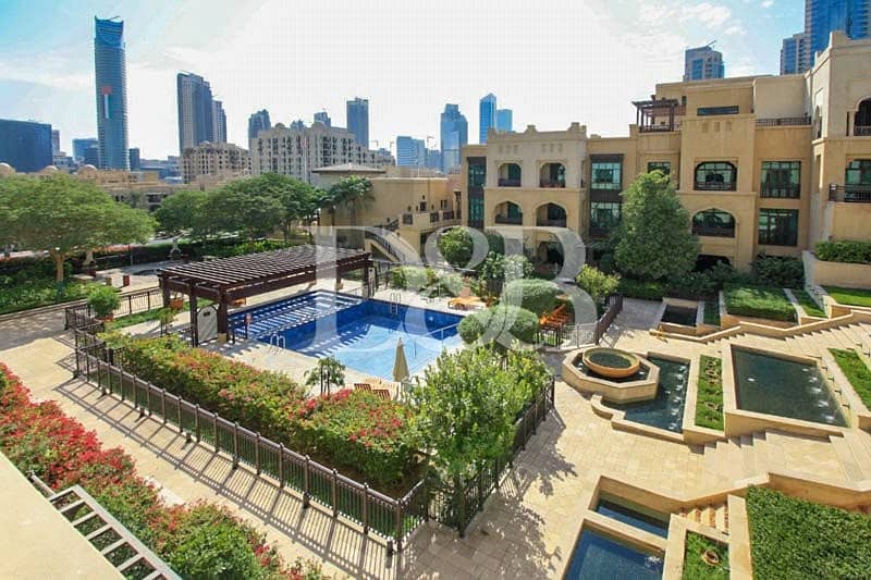 Pool View | Bright Apartment | Vacant on Sale