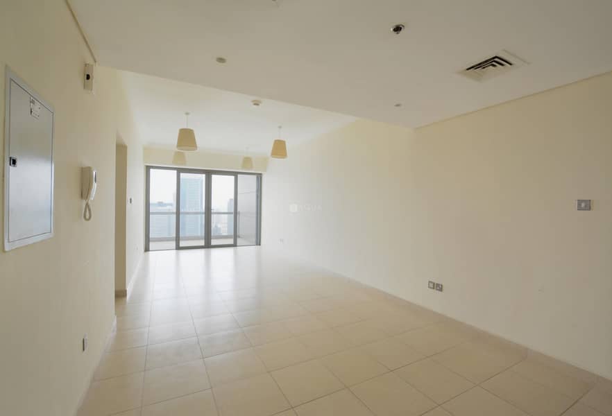 Luxurious 1 Bed with Balcony | Mid Floor