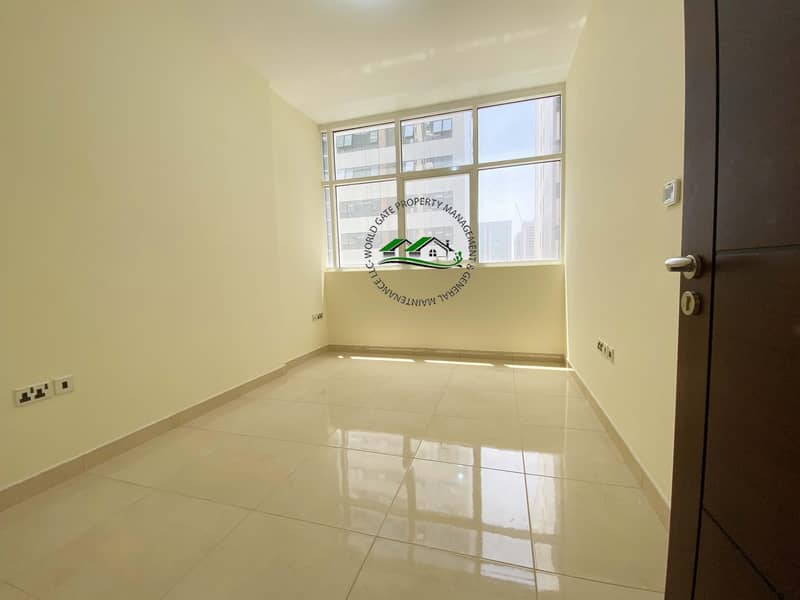 Fantastic 2 Bedroom Apartment with FREE PARKING
