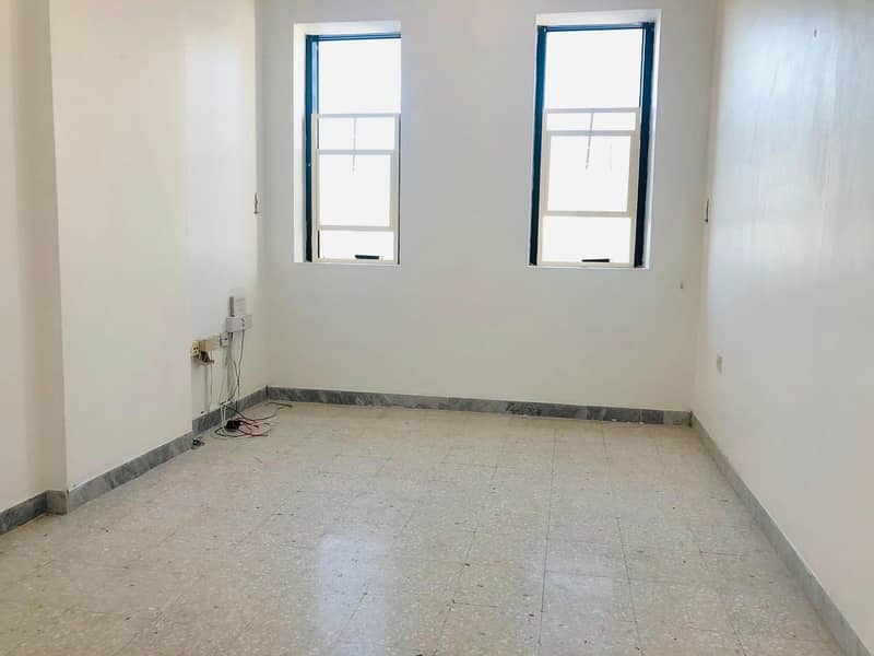 Nice 1 Bedroom Apartment With Balcony In Airport Road
