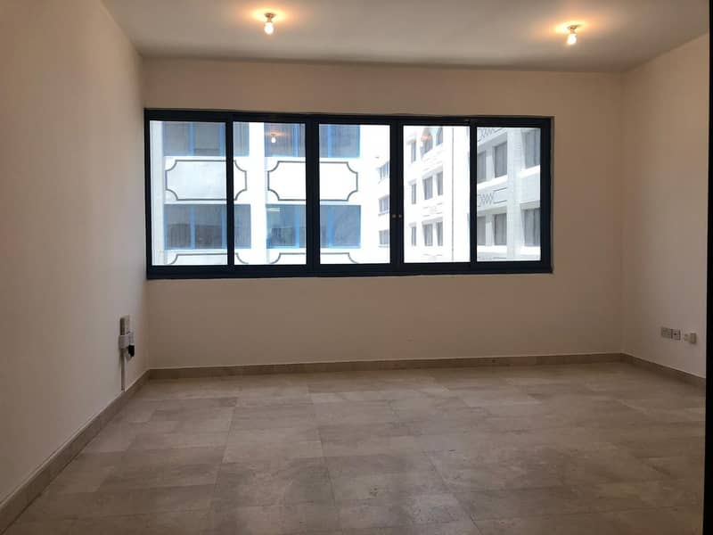 Spacious: 2 Bedrooms 2 Full Bathrooms Spacious Living Hall Located At Delma St in 60k Spacious: 2 Bedrooms 2 Full Bathrooms Spacious Living Hall Located At Delma St in 60k