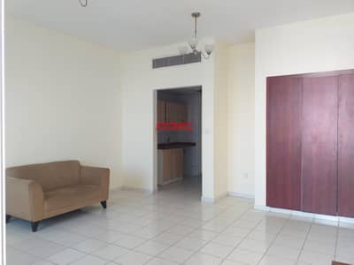 Large Studio with double balcony - England Y Large Studio with double balcony - England Y