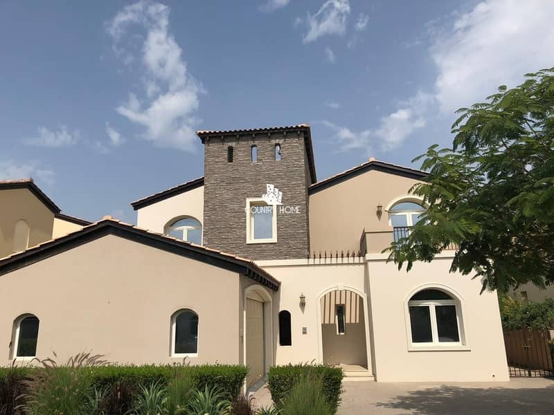 Lake and Golf Views| Rare Unit| Lake and Golf Views| Rare Unit|