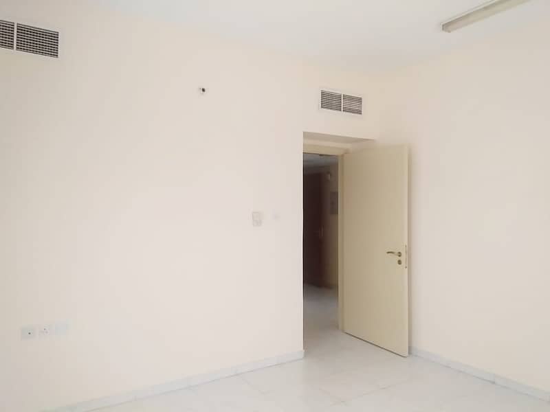 شقة في الحميدية 1 غرفة 20000 درهم - 4715778