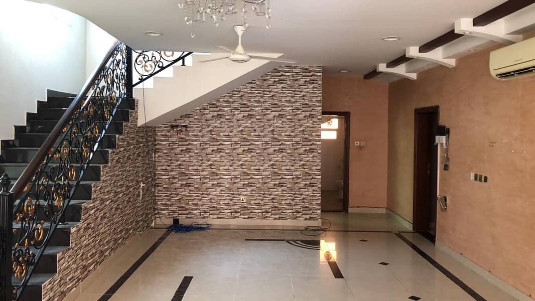 A clean two-storey villa, fully maintained with air conditioners, near the street and near the Al-Abaya roundabout