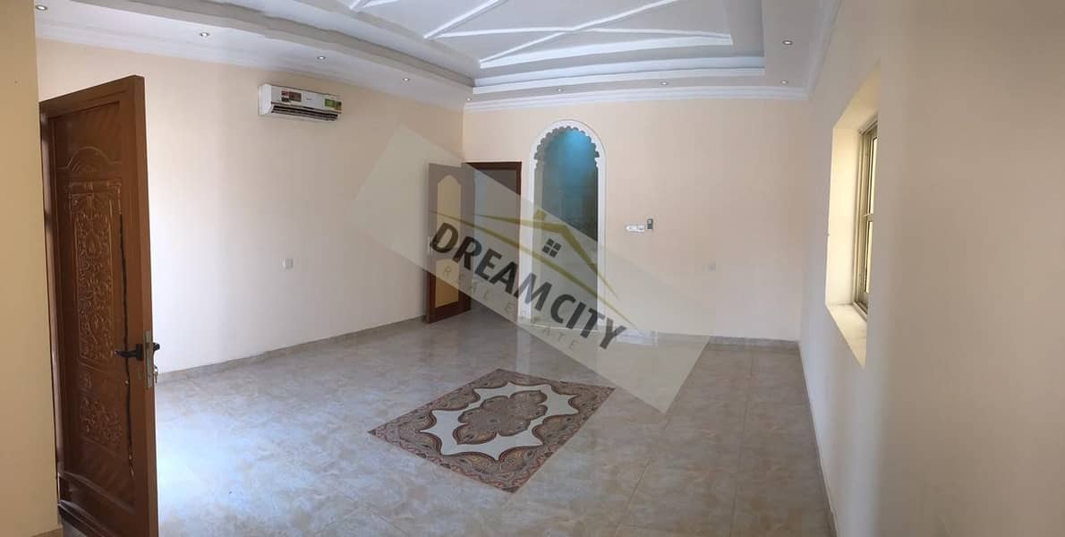 Villa for rent in the Rawda area, second piece of Sheikh Ammar Street, with an area of 5000 feet
