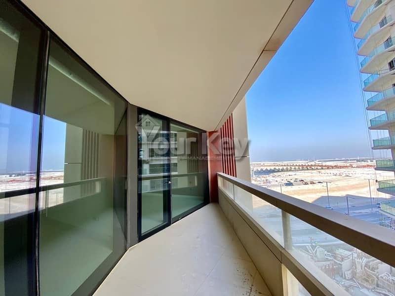 First Tenant Brand NEW 1BR with Large Balcony