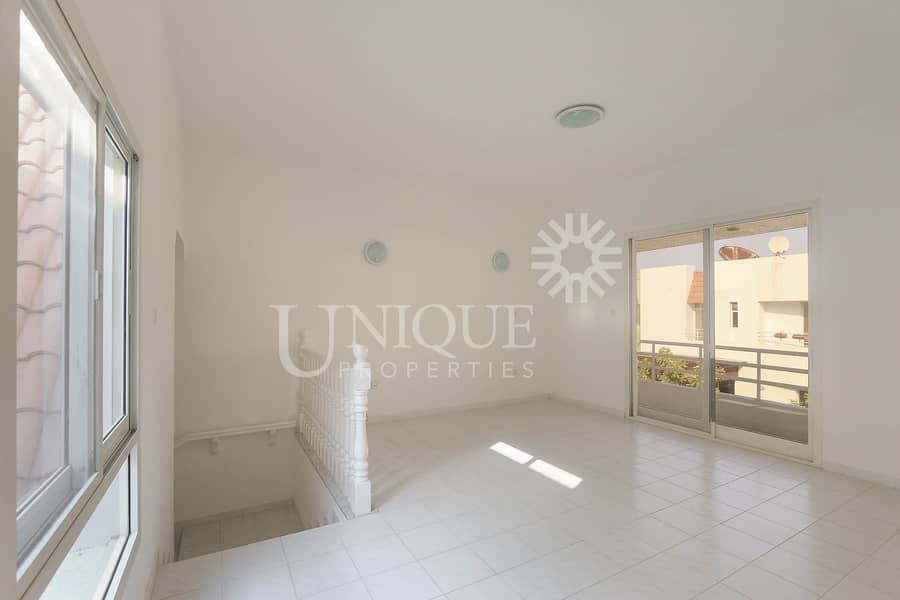 14 Well Maintained 4BR Villa Shared Pool and Garden