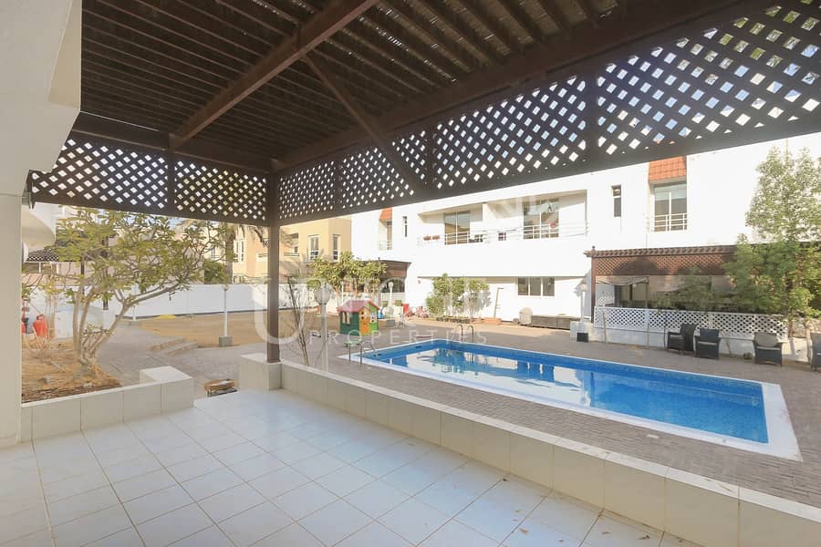 16 Well Maintained 4BR Villa Shared Pool and Garden