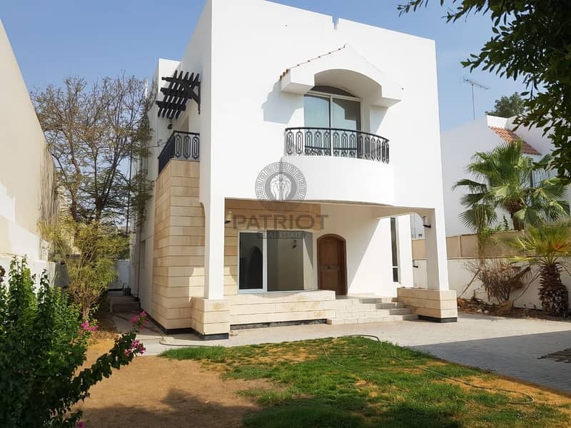 Bright independent 3BR spacious villa in Umm Suqeim