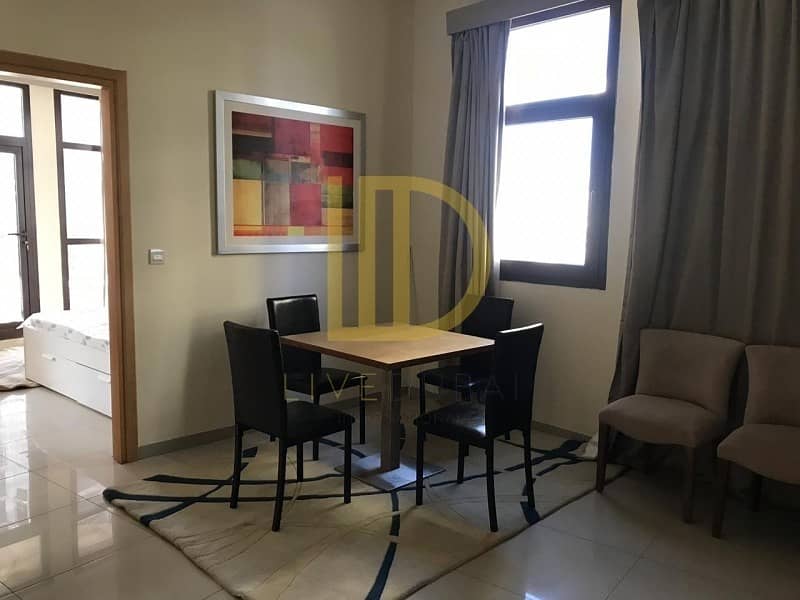 Furnished 1 Bed in Lincoln Park Arjan with Balcony HL Furnished 1 Bed in Lincoln Park Arjan with Balcony HL