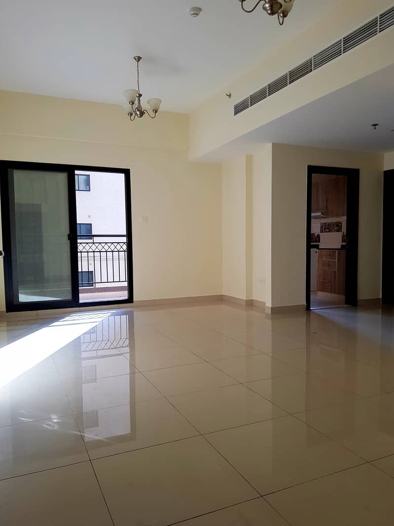 (Br@nd New+1 Month Free) Spacious 1/BHK with Balcony_Wardrobes_Free Facilities 950 Sqft. .