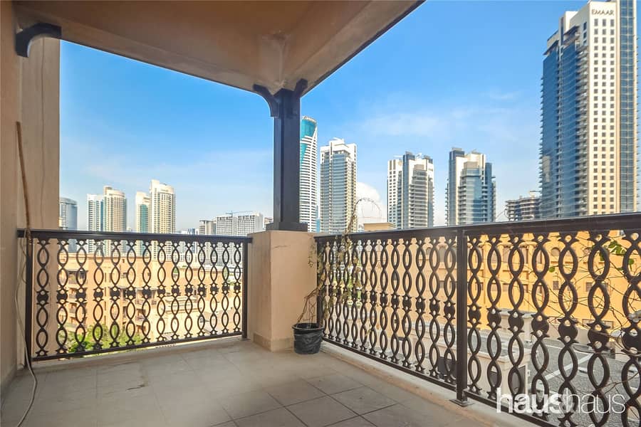 Spacious 2 bed + Balcony | Available Immediately