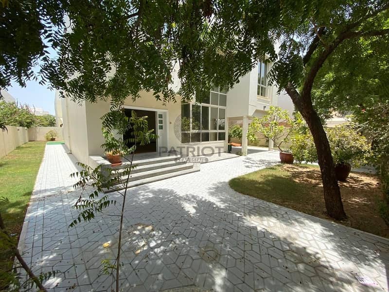 2 MODERN FINISHING 4BR MAIDS PRIVATE POOL INDEPENDENT VILLA IN UMM SUQEIM 1