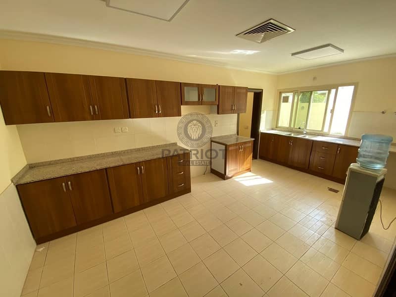 20 MODERN FINISHING 4BR MAIDS PRIVATE POOL INDEPENDENT VILLA IN UMM SUQEIM 1