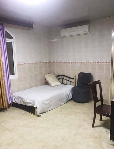 For rent a villa close to Sheikh Ammar Street with all services For rent a villa close to Sheikh Ammar Street with all services
