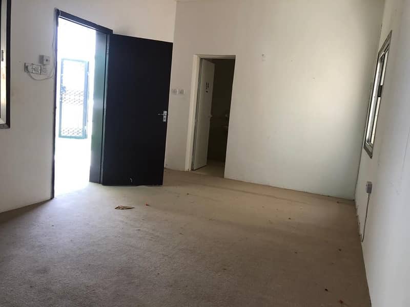 4 BEDROOM HALL ARABIC HOUSE FOR RENT